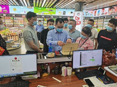 鄭州市市場(chǎng)監(jiān)管局強(qiáng)化節(jié)前監(jiān)管，全力守護(hù)“小食雜”食品安全
